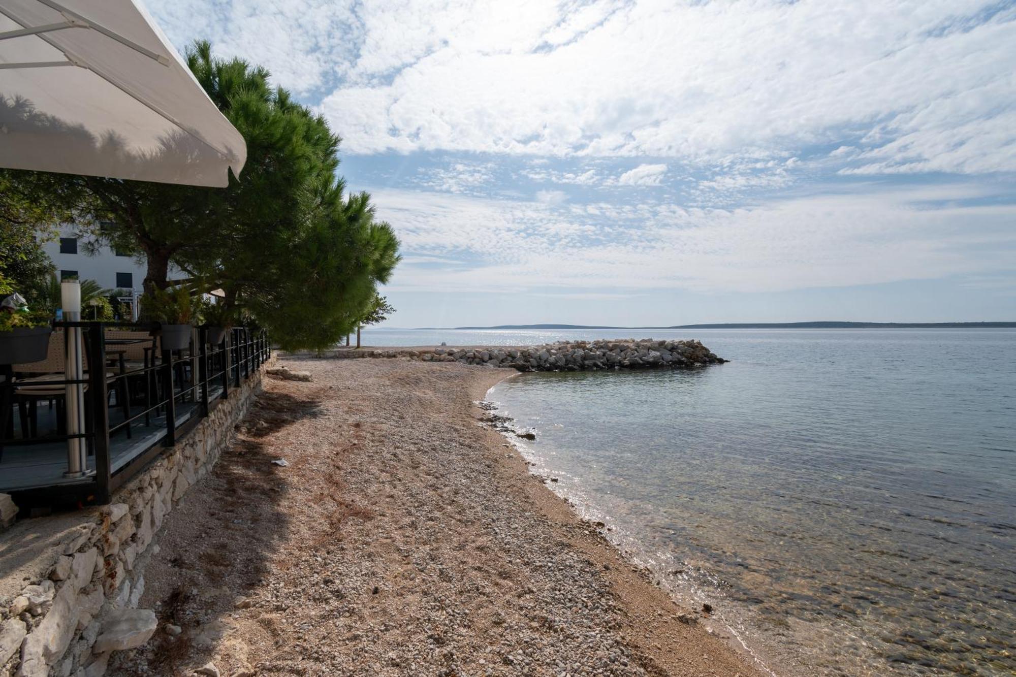 Apartments By The Sea Mandre, Pag - 4092 Kolan Dış mekan fotoğraf