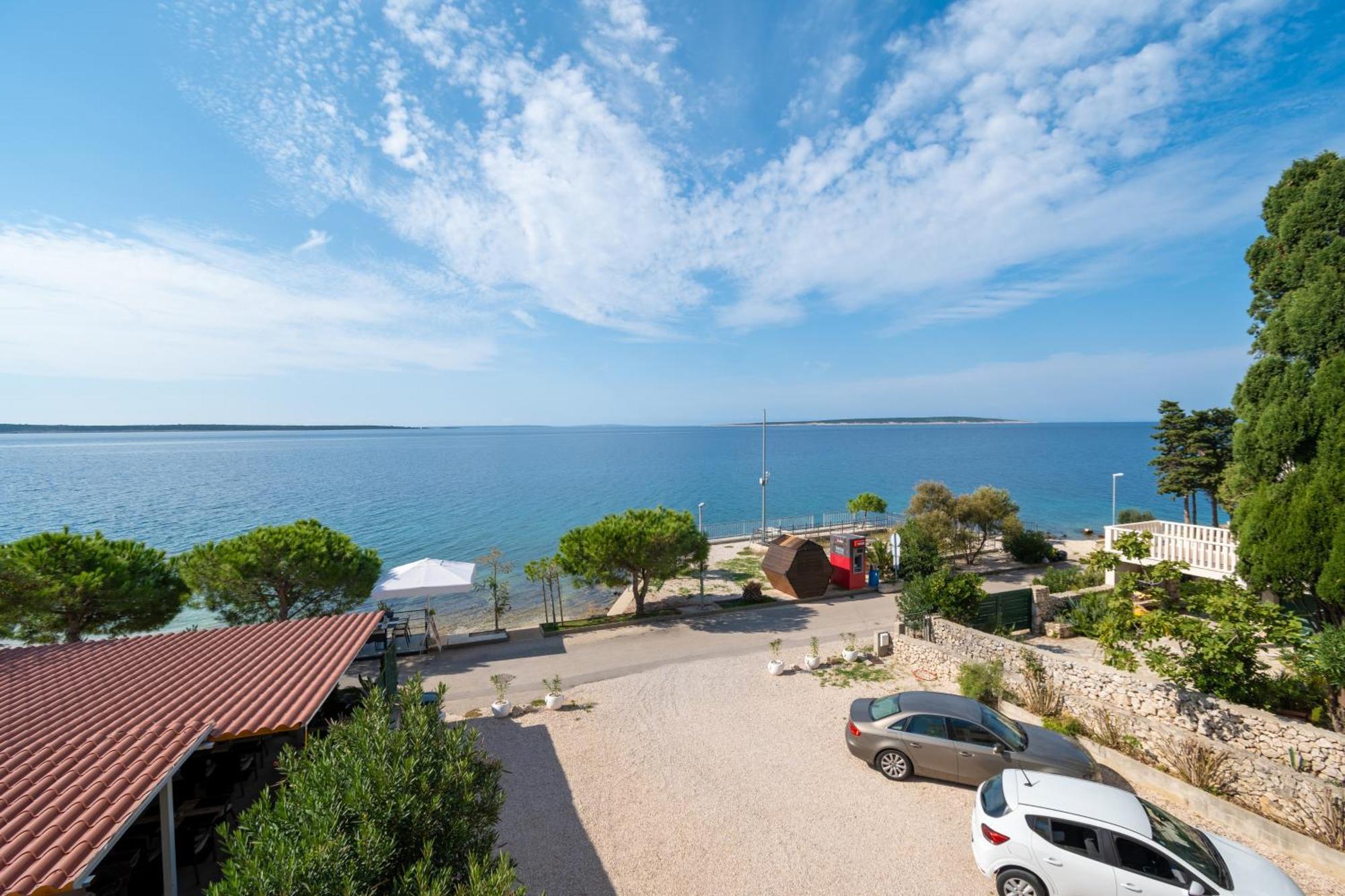 Apartments By The Sea Mandre, Pag - 4092 Kolan Dış mekan fotoğraf